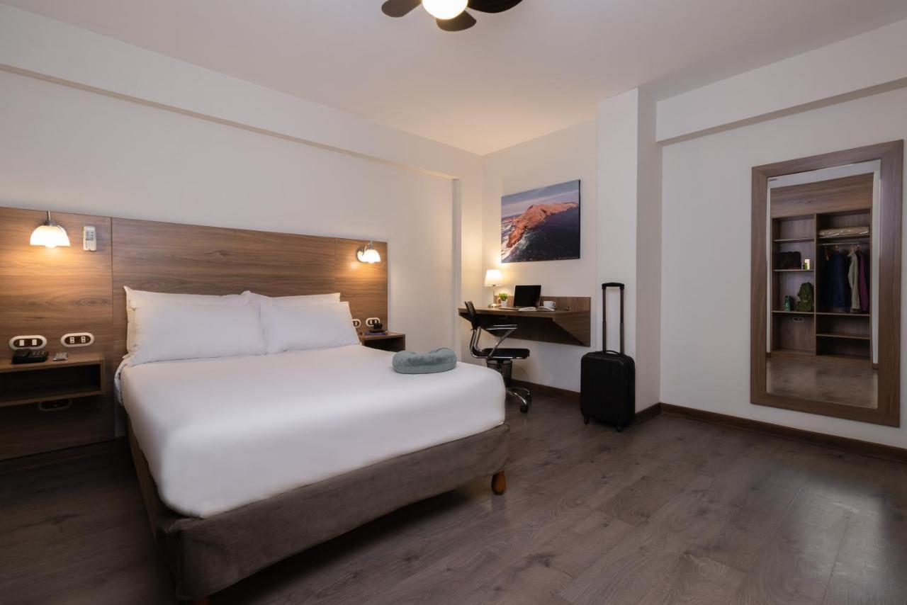 Hotel Alexander Trujillo Eksteriør bilde
