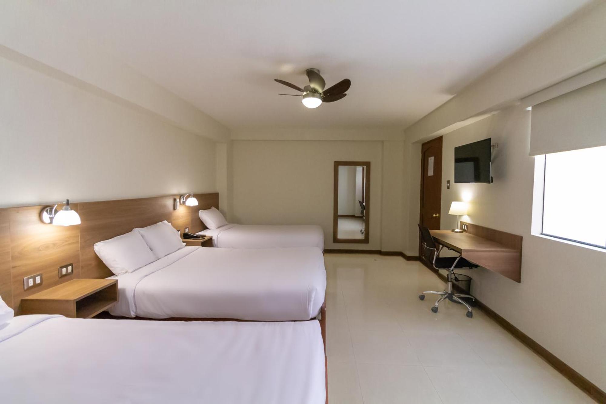 Hotel Alexander Trujillo Eksteriør bilde